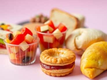 อาหารว่างหลากหลายสีสันน่ารับประทาน