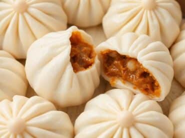 ซาลาเปา วราภรณ์ ในกล่องขนม